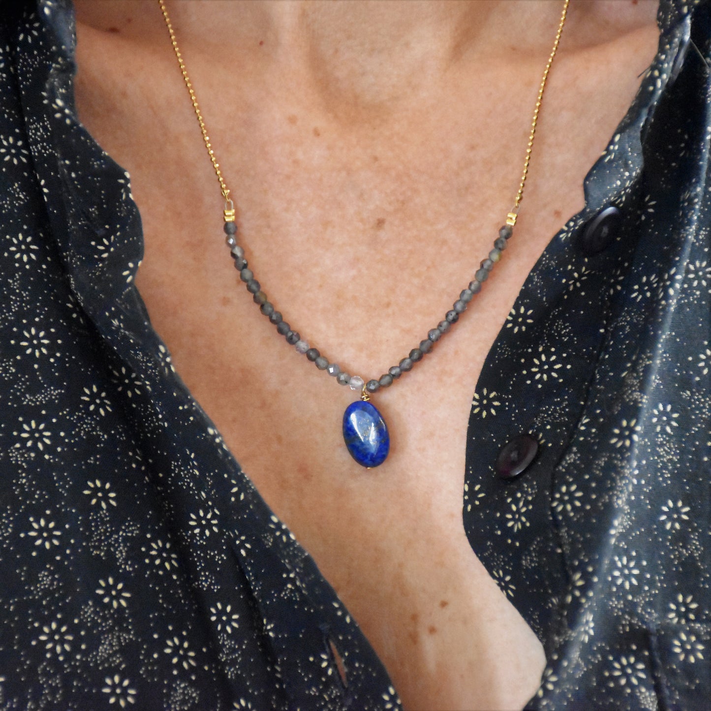 Collier Agra