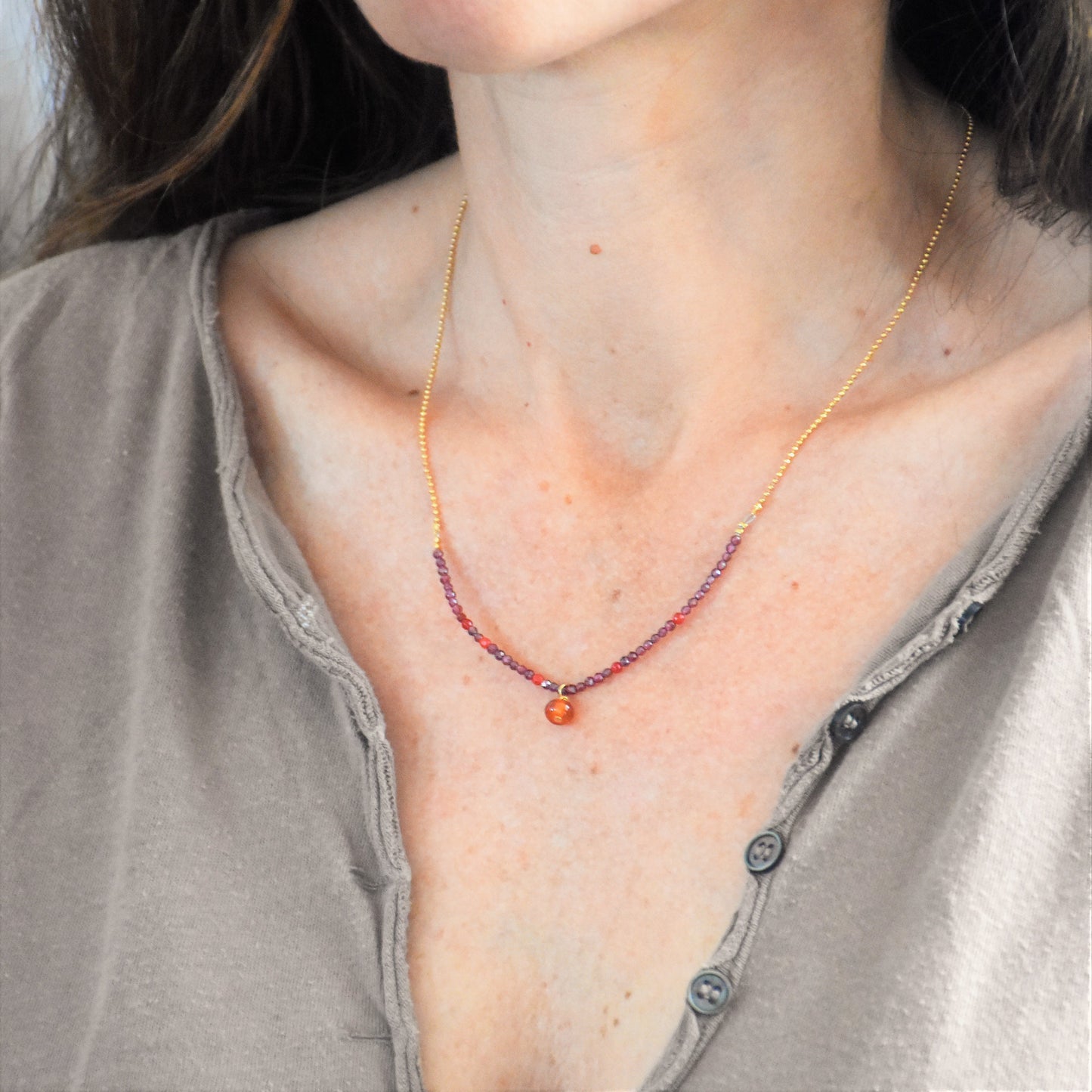 Collier Agra